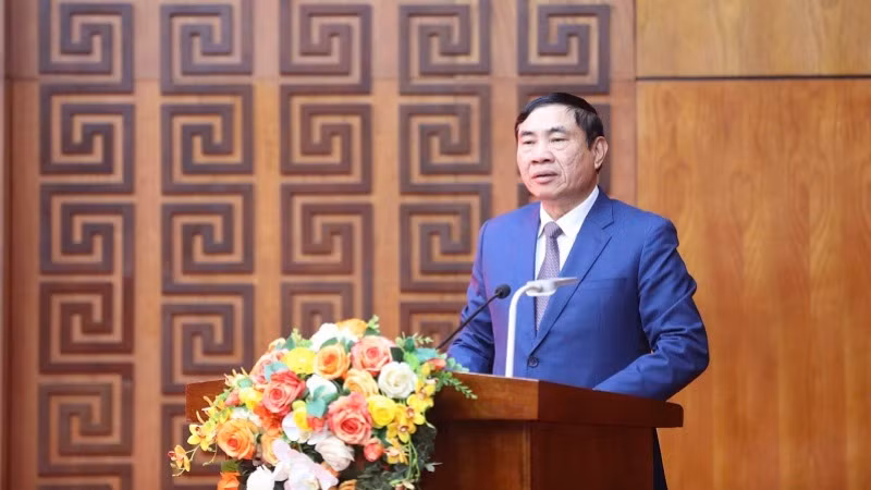 Đồng chí Trần Quốc Cường, Bí thư Tỉnh ủy Điện Biên giao nhiệm vụ cho các Đảng bộ và các đơn vị thành lập mới.