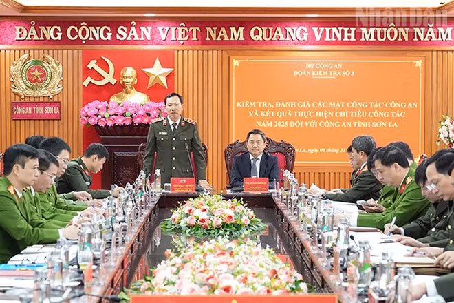 Đoàn kiểm tra số 03 kiểm tra, đánh giá các mặt công tác công an và kết quả thực hiện chỉ tiêu công tác năm 2025 tại Công an tỉnh Sơn La.
