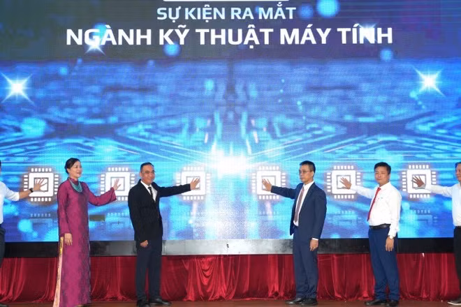 Khoa Kỹ thuật và Công nghệ - Đại học Huế hôm nay ra mắt ngành Kỹ thuật máy tính.
