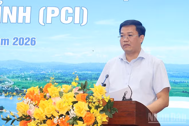 Chủ tịch Ủy ban nhân dân tỉnh Quảng Ngãi Nguyễn Đức Tâm phát biểu kết luận hội nghị.