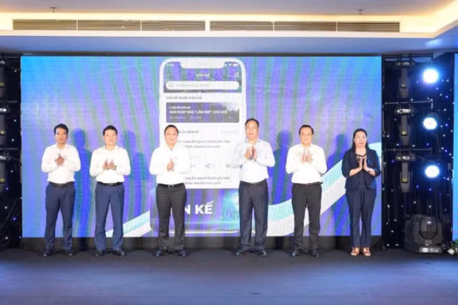 Ủy ban nhân dân thành phố Huế sáng nay đã nhấn nút triển khai chuyên mục “Hiến kế” trên nền tảng Hue-S để tiếp nhận ý kiến đóng góp của người dân. (Ảnh: Ngọc Hiếu)