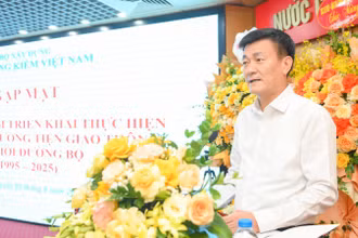Cục trưởng Cục Đăng kiểm Việt Nam Nguyễn Chiến Thắng phát biểu tại buổi lễ. (Ảnh: THẾ ĐẠI)
