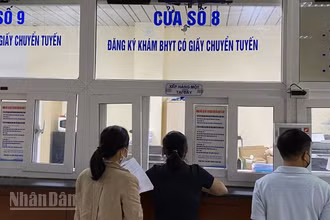 Từ 1/7, người tham gia bảo hiểm y tế 5 năm liên tục được hưởng nhiều quyền lợi. (Ảnh: ĐỖ THOA)
