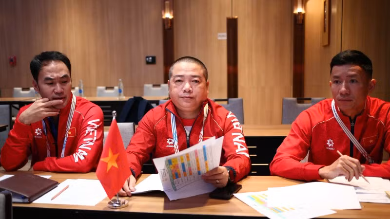 Ban huấn luyện đội tuyển bóng bàn Việt Nam tham dự SEA Games 33.