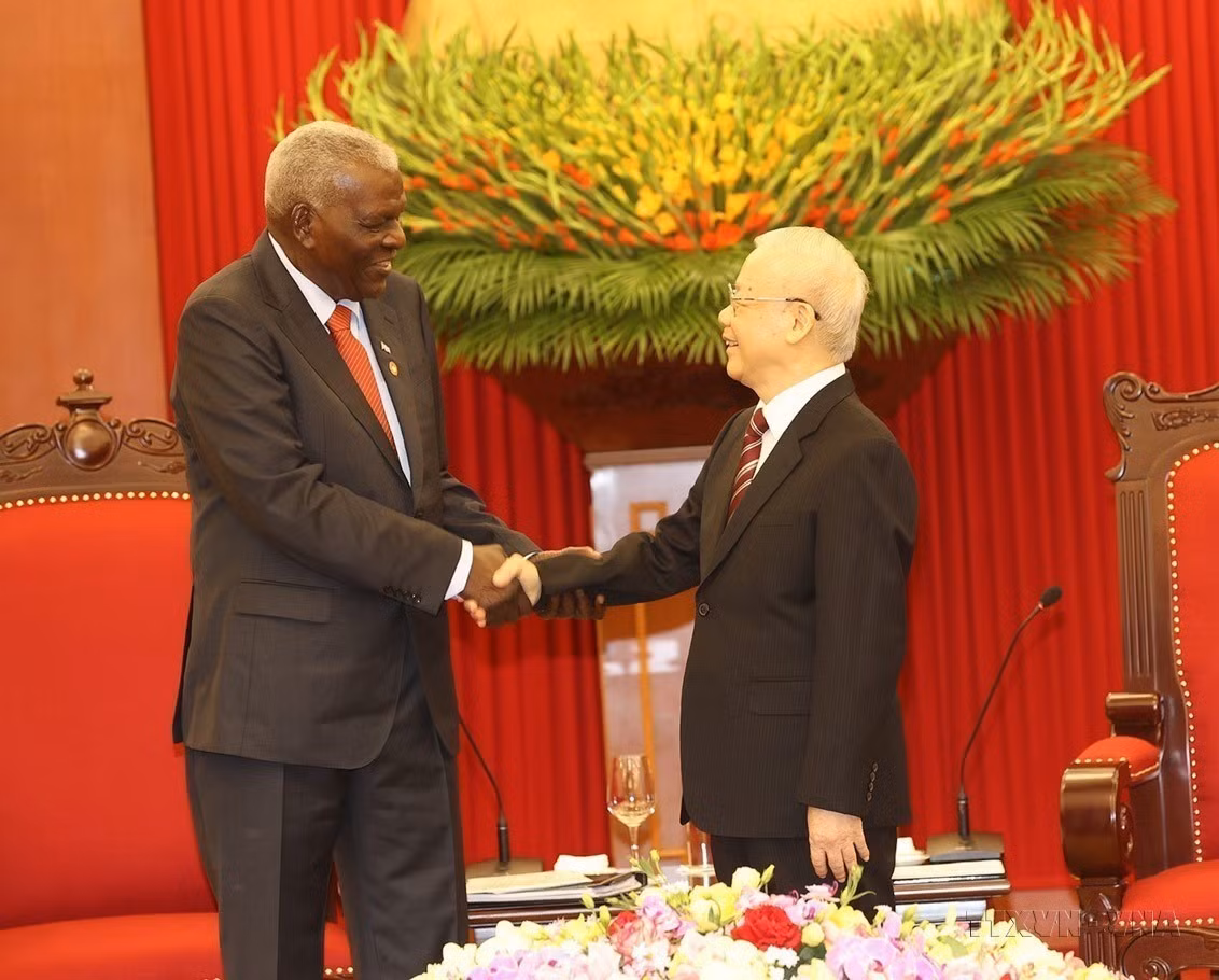 vna-potal-that-chat-moi-quan-he-doan-ket-dac-biet-viet-nam-cuba-7606810.jpg