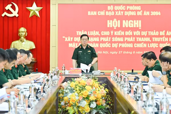 Đại tướng Nguyễn Trọng Nghĩa chủ trì hội nghị. 
