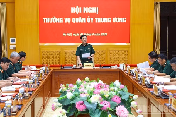 Đại tướng Phan Văn Giang chủ trì hội nghị. 