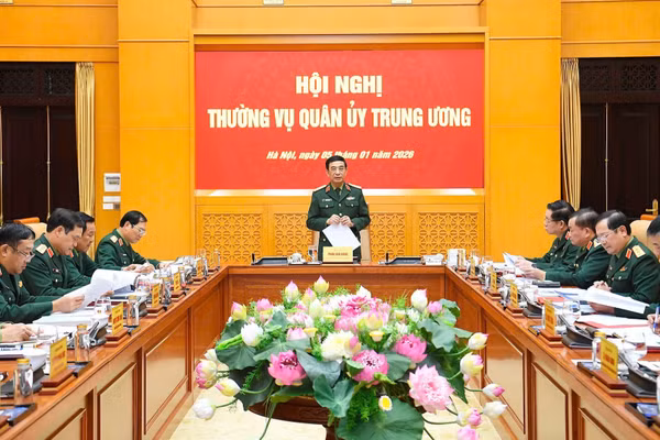Đại tướng Phan Văn Giang chủ trì hội nghị Thường vụ Quân ủy Trung ương.
