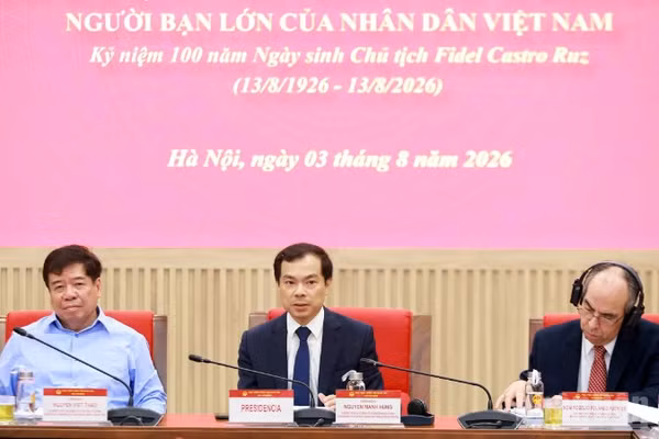 Hội thảo khoa học “Chủ tịch Fidel Castro - lãnh tụ vĩ đại của cách mạng Cuba, chiến sĩ kiên cường, người bạn lớn của nhân dân Việt Nam”. (Ảnh: PHẠM CƯỜNG)