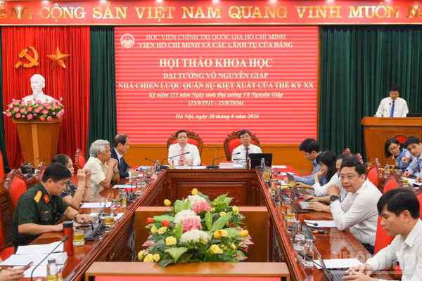 Hội thảo khoa học "Đại tướng Võ Nguyên Giáp-Nhà chiến lược quân sự kiệt xuất của thế kỷ XX". (Ảnh: THẾ ĐẠI)