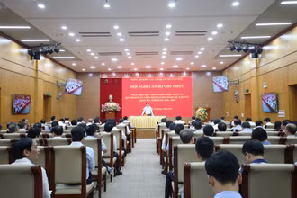 Hội nghị cán bộ chủ chốt giới thiệu nhân sự quy hoạch Ủy viên Trung ương Đảng dự khuyết khóa XIV.