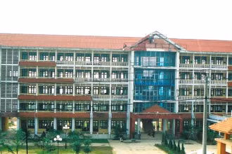 Trường đại học Quảng Bình hiện có chưa đến 400 sinh viên thuộc diện nộp học phí cho nên nguồn thu của trường gặp nhiều khó khăn.