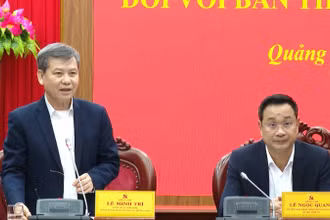 Đồng chí Lê Minh Trí, Bí thư Trung ương Đảng, Chánh án Tòa án nhân dân tối cao, Trưởng Đoàn kiểm tra phát biểu tại buổi làm việc