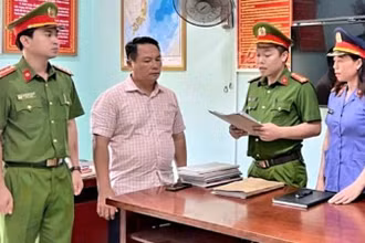Công an thành phố Đồng Hới khởi tố bị can đối với Nguyễn Hải Cường. (Ảnh: Công an Quảng Bình)