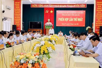 Quang cảnh phiên họp lần thứ nhất Ban Chỉ đạo hợp nhất, sáp nhập đơn vị hành chính tỉnh Quảng Bình và tỉnh Quảng Trị.