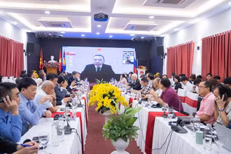 Diễn đàn thu hút đông đảo chuyên gia tham gia thảo luận.