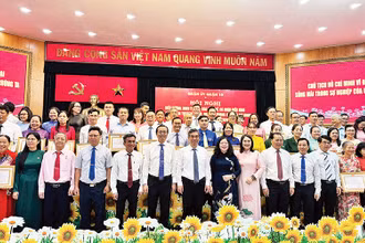 Biểu dương, khen thưởng các gương điển hình học tập và làm theo Bác giai đoạn 2021-2024 trên địa bàn Quận 10.