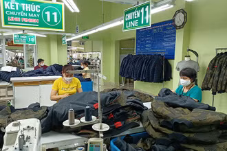 Sản xuất tại Tổng công ty cổ phần Dệt may Nam Định.