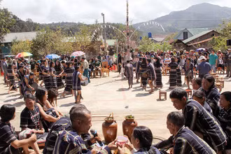 Ngày hội nơi buôn làng Cơ Ho giữa núi rừng nam Tây Nguyên.