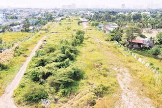 Đường vành đai 2, đoạn đi qua thành phố Thủ Đức chưa giải phóng được mặt bằng. 