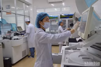 Phòng xét nghiệm thuộc khoa Xét nghiệm-Chẩn đoán hình ảnh-Thăm dò chức năng CDC Thái Bình được Bộ Khoa học và Công nghệ công nhận đạt ISO 15189:2012 ngày 22/2.