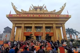 Đền thờ Tổ họ Trần Việt Nam tọa lạc tại xã Thái Phương (huyện Hưng Hà, tỉnh Thái Bình).
