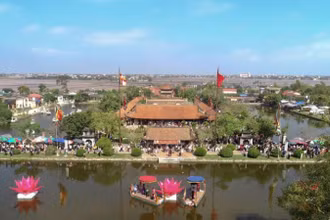 Toàn cảnh Lễ hội chùa Keo mùa Thu ở huyện Vũ Thư, tỉnh Thái Bình chụp từ trên cao. (Ảnh: Nguyễn Thuyên)