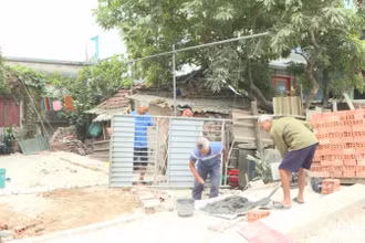 Việc xóa nhà tạm, nhà dột nát ở thành phố Thái Bình lan tỏa sâu rộng trong mọi tầng lớp nhân dân.