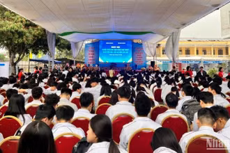 Có 1.000 học sinh các Trường trung học phổ thông trên địa bàn tỉnh Thái Bình được tư vấn, hướng nghiệp tại sự kiện.