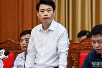 Phó Giám đốc Sở Giáo dục và Đào tạo tỉnh Thái Bình Đặng Xuân Phong thay mặt đơn vị công khai xin lỗi phụ huynh học sinh về sai sót đáng tiếc vừa qua tại kỳ tuyển sinh lớp 10.