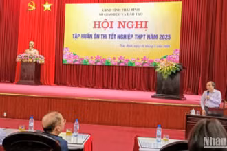 Việc tập huấn cho tất cả giáo viên môn Toán, Ngữ văn khối Trung học phổ thông trước Kỳ thi Tốt nghiệp Trung học phổ thông thể hiện sự quan tâm, mong muốn kết quả thi sẽ được nâng lên.