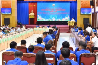 Quang cảnh hội nghị đối thoại với thanh niên.