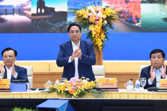 Thủ tướng Phạm Minh Chính chủ trì Hội nghị lần thứ 3 của Hội đồng điều phối vùng Đồng bằng sông Hồng để công bố Quy hoạch vùng Đồng bằng sông Hồng thời kỳ 2021-2030, tầm nhìn đến năm 2050. 