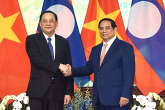 Thủ tướng Phạm Minh Chính và Thủ tướng Lào Sonexay Siphandone.