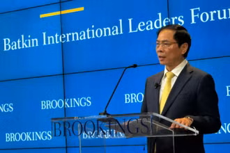 Bộ trưởng Ngoại giao Bùi Thanh Sơn phát biểu tại Viện Brookings.