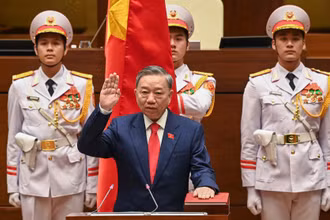 Đồng chí Tô Lâm tuyên thệ nhậm chức Chủ tịch nước Cộng hòa xã hội chủ nghĩa Việt Nam nhiệm kỳ 2021-2026.