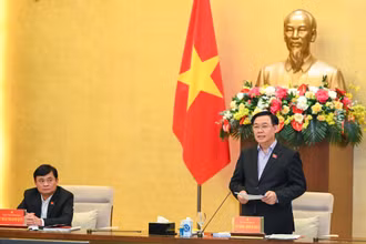 Chủ tịch Quốc hội Vương Đình Huệ phát biểu tại buổi làm việc. (Ảnh: DUY LINH)