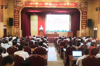 Quang cảnh buổi tiếp xúc cử tri tại huyện Hải Hà, Quảng Ninh.
