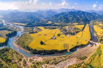 Phong cảnh thiên nhiên kỳ thú, văn hoá đặc sắc của huyện miền núi Bình Liêu ngày càng thu hút du khách trong nước và quốc tế.