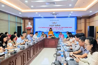 Quang cảnh buổi họp báo.