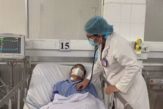 Bệnh nhân H.V.T tỉnh táo sau phẫu thuật tim lấy khối u.