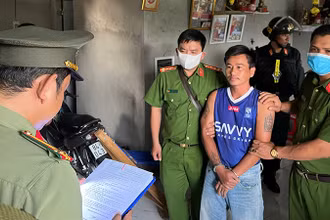 Khởi tố, bắt tạm giam đối tượng Thạch Nga ấp Đồng Khoen, xã Phong Phú, huyện Cầu Kè, tỉnh Trà Vinh.
