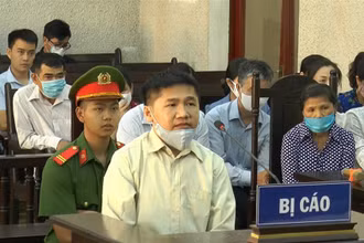 Bùi Văn Thịnh nhận mức án 24 năm tù vì tội chiếm đoạt tài sản và đánh bạc.