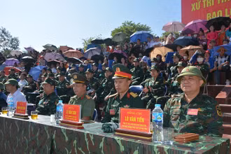Thành viên Ban Chỉ đạo diễn tập khu vực phòng thủ tại huyện Mường Ảng.