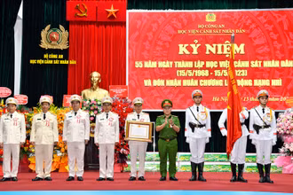 [Ảnh] Học viện Cảnh sát nhân dân kỷ niệm 55 năm Ngày thành lập và đón nhận Huân chương Lao động hạng Nhì