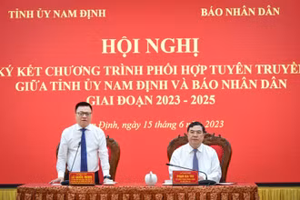 [Ảnh] Báo Nhân Dân và tỉnh Nam Định ký kết Chương trình phối hợp tuyên truyền giai đoạn 2023-2025