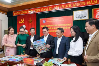 [Ảnh] Đoàn công tác Báo Nhân Dân làm việc với Tỉnh ủy Sơn La