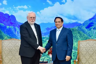 Thủ tướng Phạm Minh Chính đón Tổng Giám mục Paul Richard Gallagher, Bộ trưởng Ngoại giao Tòa thánh Vatican