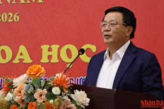 Đồng chí Nguyễn Xuân Thắng phát biểu kết luận phiên họp và Hội thảo.