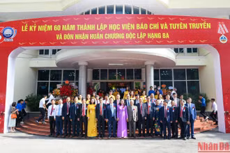 [Ảnh] Lễ kỷ niệm 60 năm thành lập Học viện Báo chí và Tuyên truyền